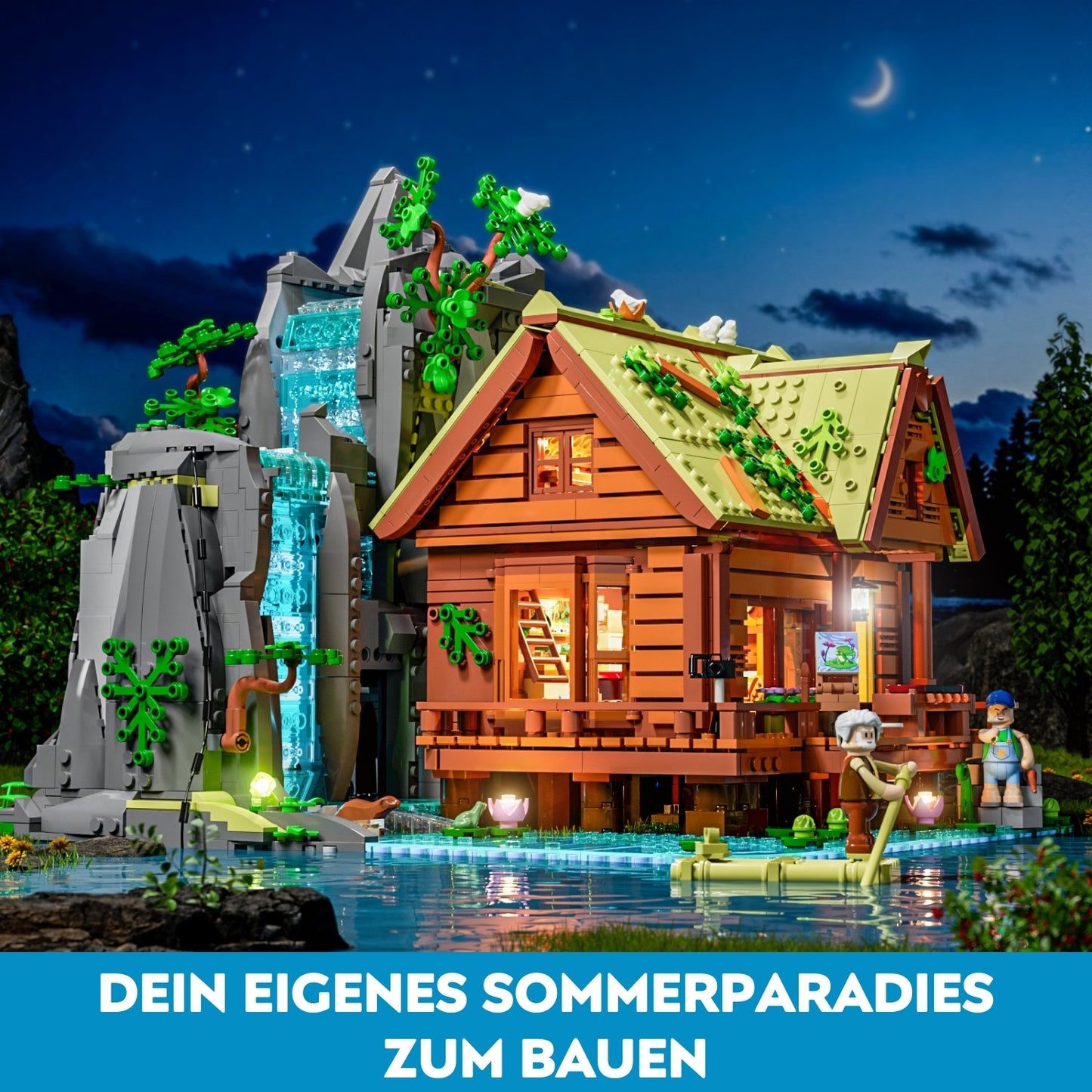 Beleuchtetes Lumibricks Klemmbaustein-Set Waterfall Cabin in nächtlicher Szenerie als Sommerparadies.