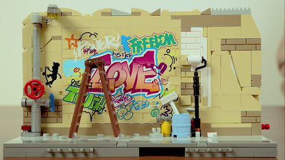 Unboxing und Detailansicht des Funwhole Graffiti Bus Stop Bushaltestelle F9066 Klemmbausteine-Sets mit Beleuchtung.