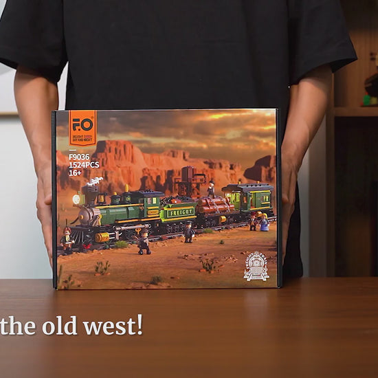 Unboxing und Detailansicht des Funwhole Western Freight Train Eisenbahn F9036 Klemmbausteine-Sets mit Beleuchtung.