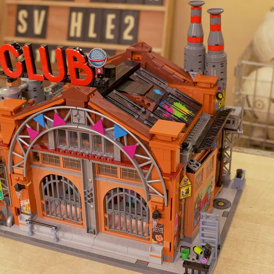 Unboxing und Detailansicht des Funwhole Factory House of Music F9068 Klemmbausteine-Sets mit Beleuchtung.