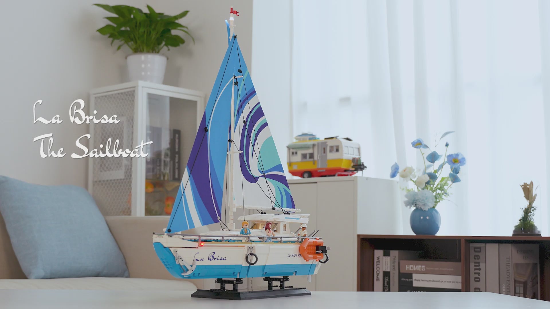 Unboxing und Detailansicht des Funwhole Segelboot La Brisa F9074 Klemmbausteine-Sets mit Beleuchtung.